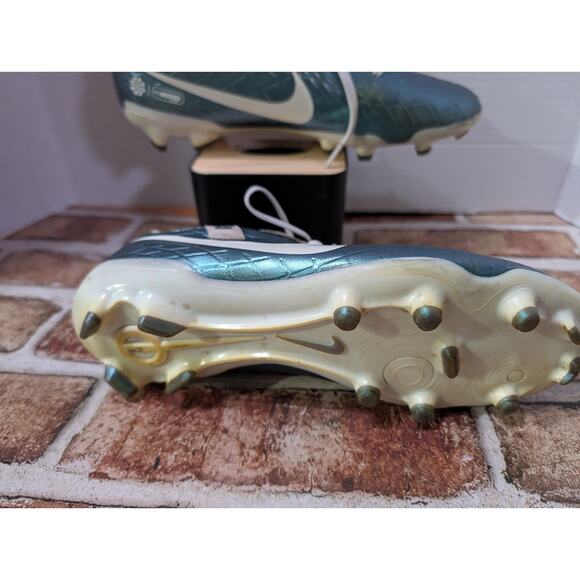 Nike Legend 10 Academy FG/MG 30 Emerald Teal FQ3243-300 Mens Sz 7 Soccer Cleats